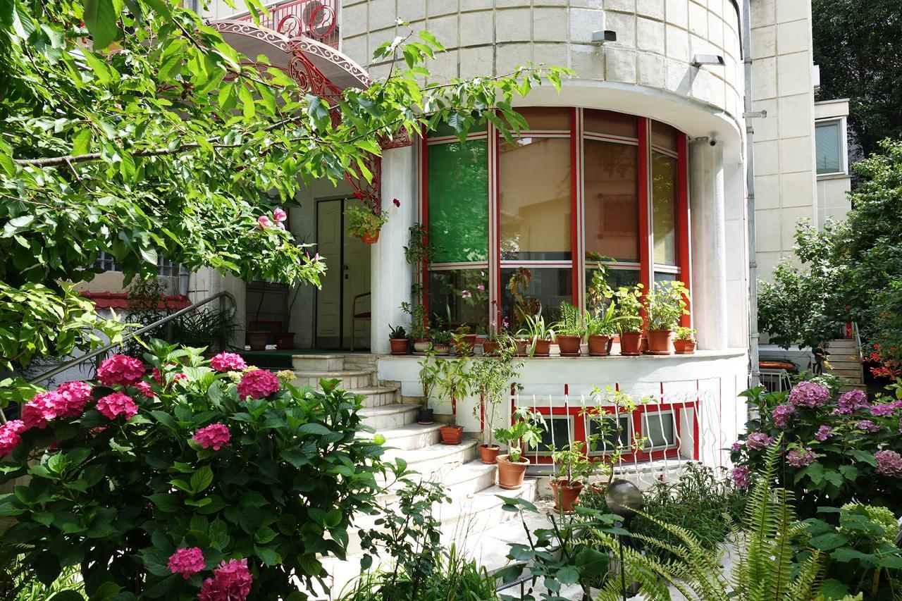 Vila A&B Bukarest Exteriör bild